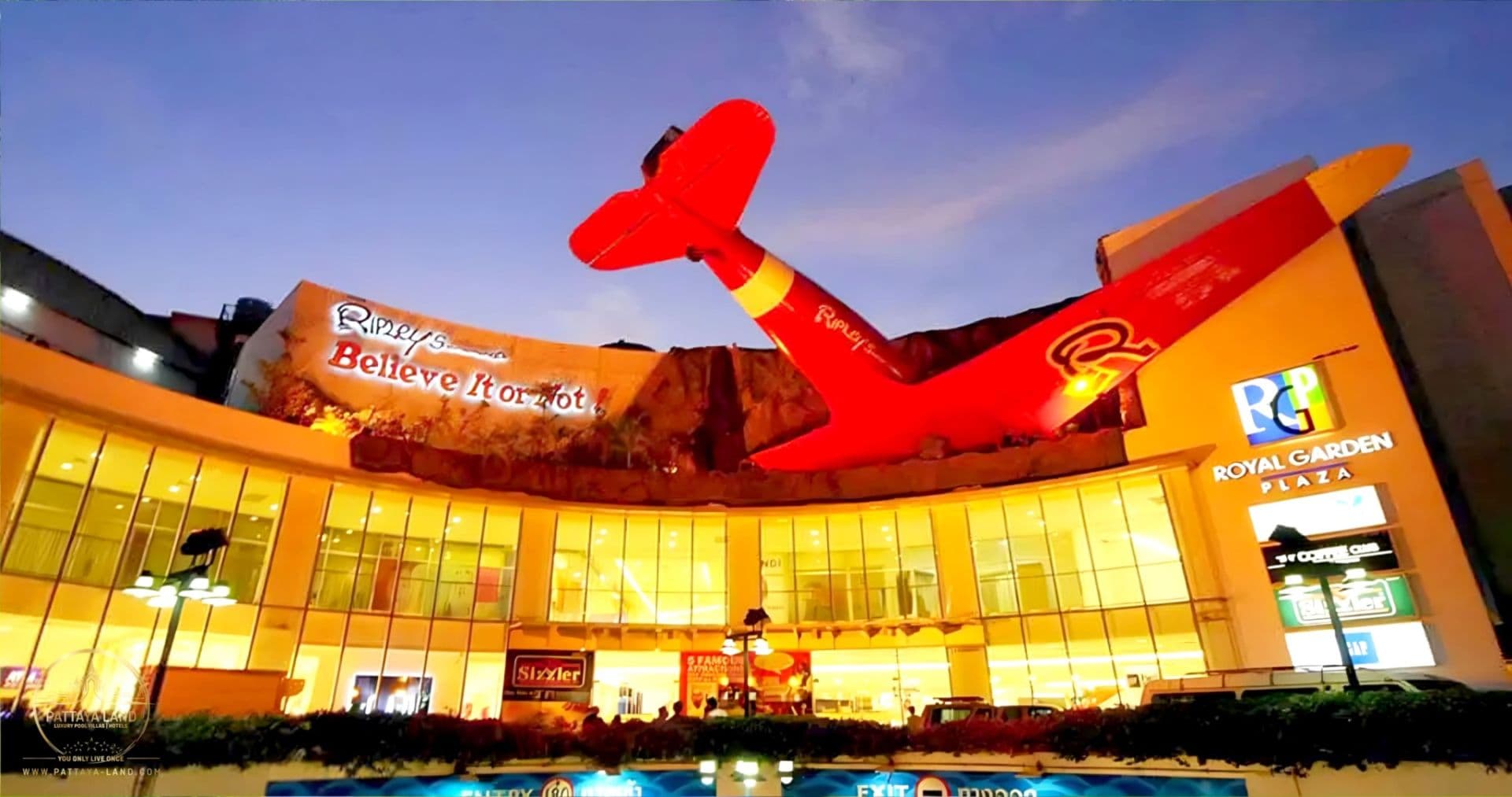 Royal Garden Plaza