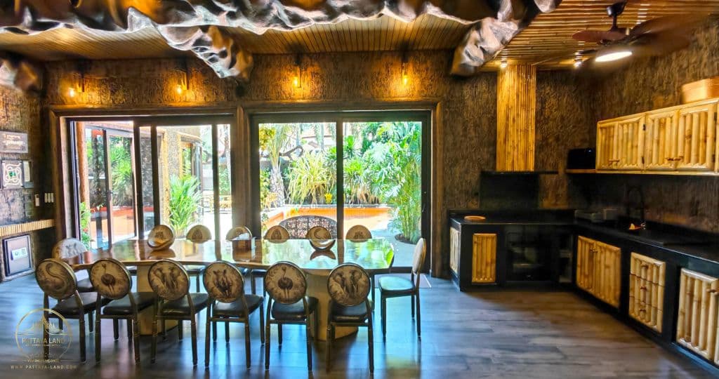 MANJILAND Luxury Pool Villa Pattaya Walking Street — thumbnail 14