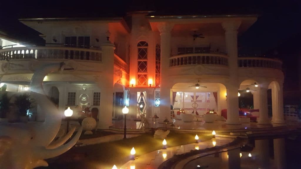 EMPIRELAND Luxury Pool Villa Pattaya Walking Street — thumbnail 7