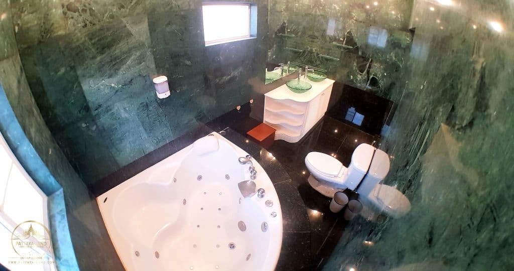 JOOPLAND Luxury Villa Pool Pattaya Walking Street — thumbnail 15