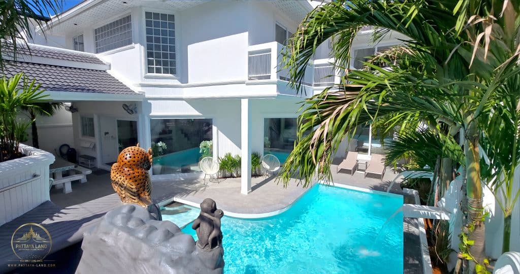 LUMALAND Luxury Pool Villa Pattaya Walking Street — thumbnail 3