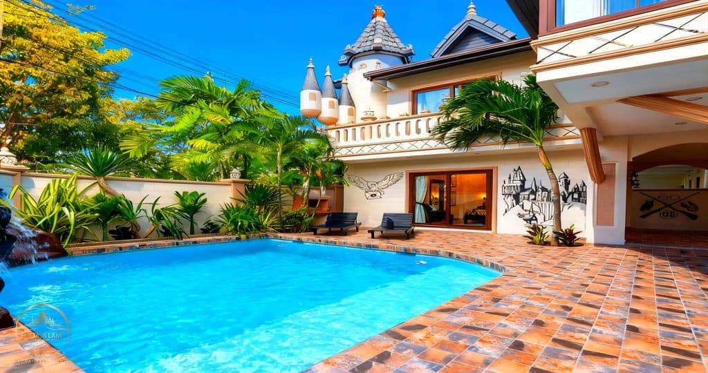 POTTERLAND Luxury Pool Villa Pattaya Walking Street — thumbnail 2
