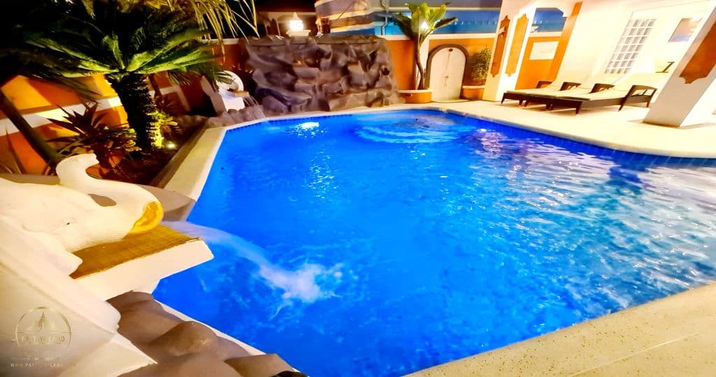 IZZYLAND Luxury Pool Villa Pattaya Walking Street — thumbnail 3