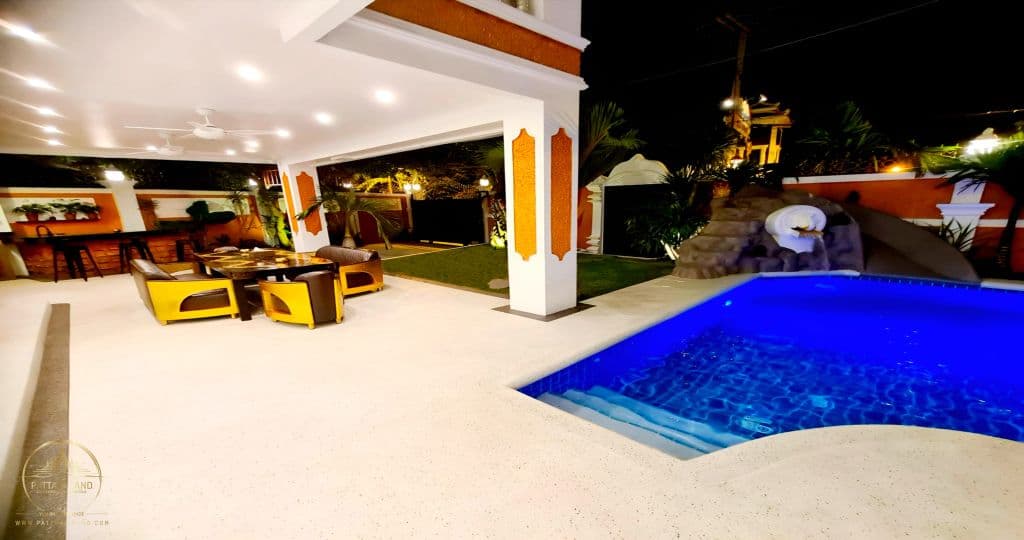 IZZYLAND Luxury Pool Villa Pattaya Walking Street — thumbnail 7
