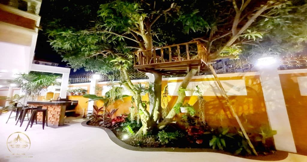 IZZYLAND Luxury Pool Villa Pattaya Walking Street — thumbnail 8