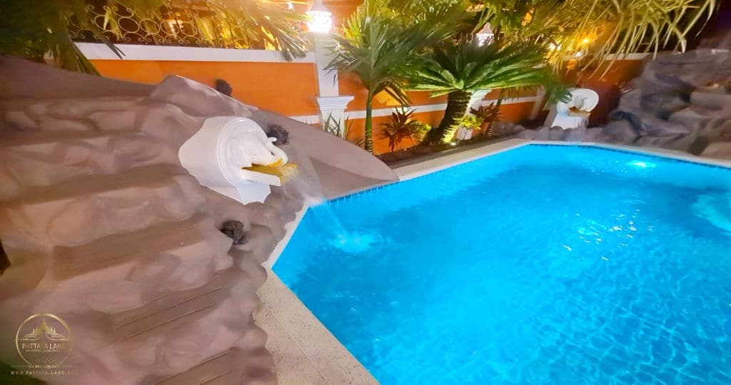 IZZYLAND Luxury Pool Villa Pattaya Walking Street — thumbnail 4