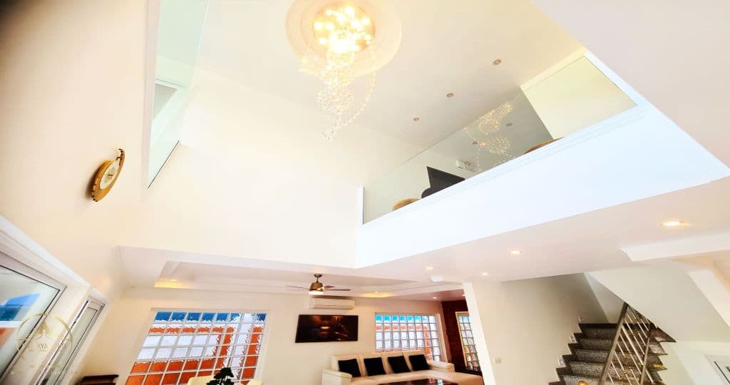 IZZYLAND Luxury Pool Villa Pattaya Walking Street — thumbnail 13