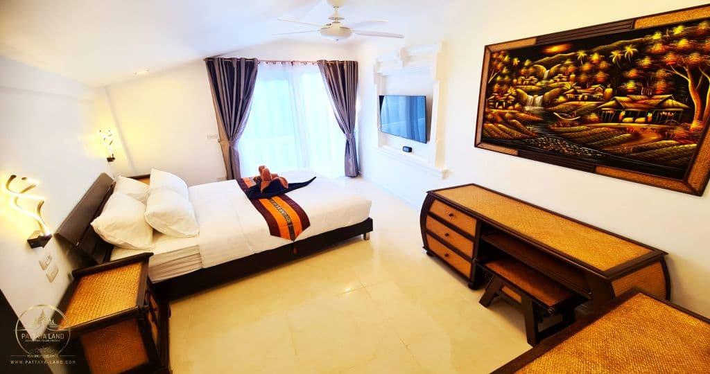 IZZYLAND Luxury Pool Villa Pattaya Walking Street — thumbnail 30