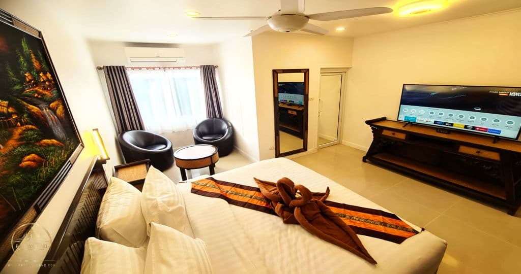 IZZYLAND Luxury Pool Villa Pattaya Walking Street — thumbnail 34