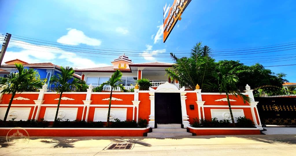 IZZYLAND Luxury Pool Villa Pattaya Walking Street — thumbnail 39
